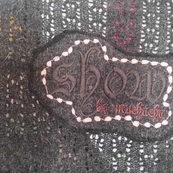 Boutique Sweater - Picture 6 of 8